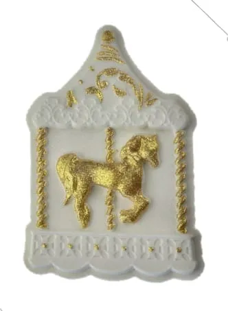 Бомбочка фигурка для ванны Boutique de savon Кольцо с розовым камнем 150г